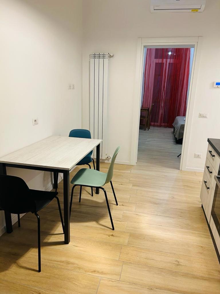 Easy Room Italy Rogoredo Milan Bagian luar foto