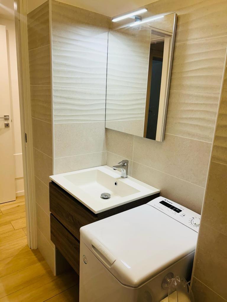 Easy Room Italy Rogoredo Milan Bagian luar foto